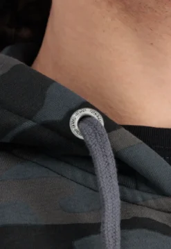 Alpha Industries Basic Zip Camo - Vetoketjuhuppari, black camo