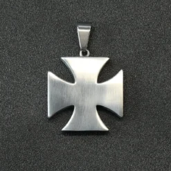 Brushed Iron Cross - Riipus