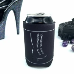 CHAOS wears high heels - Cooler