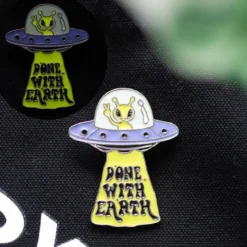 Glow in the Dark UFO – Pinssi