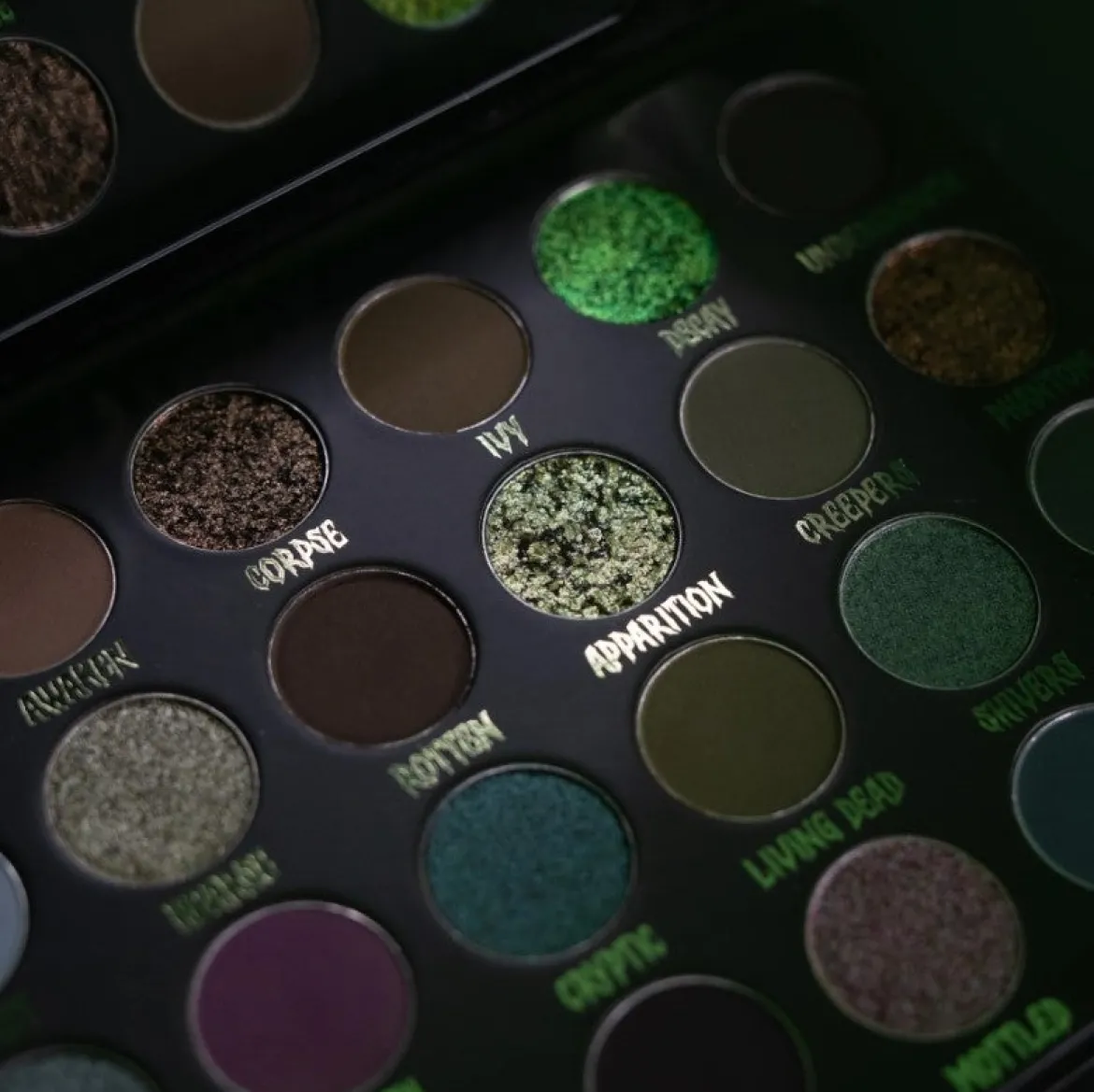 Jolie Beauty Cryptic - luomiväripaletti