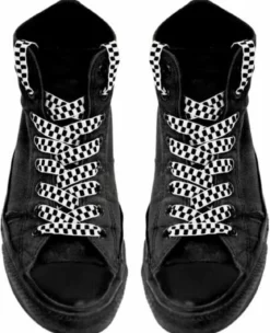 Kengännauhat, White chess pattern