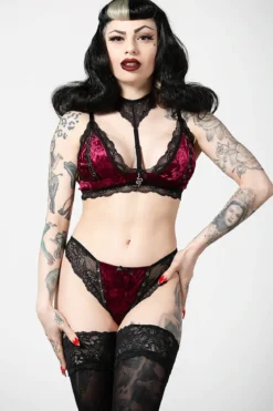 Killstar Pin Stuck - Rintaliivit, blood