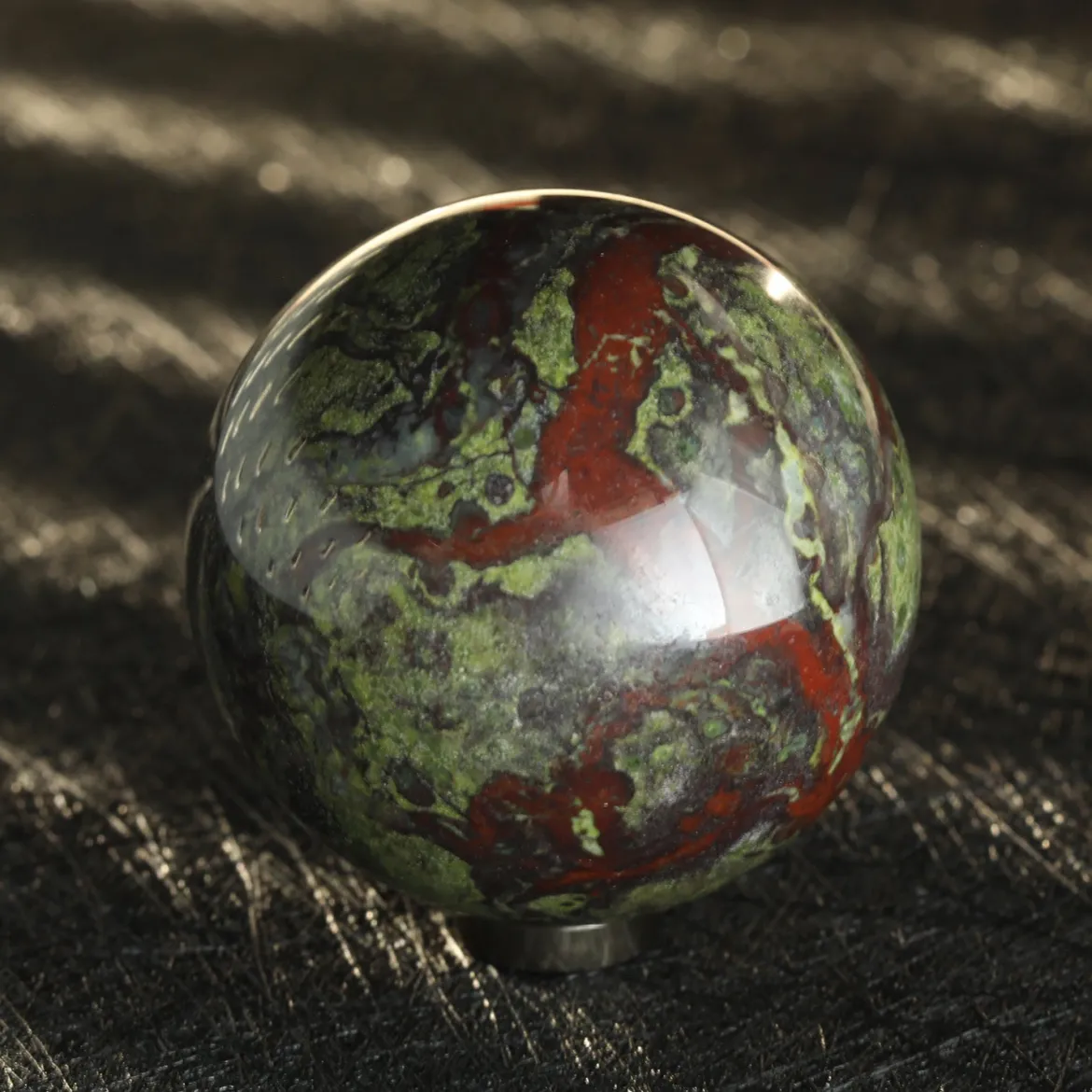Lohikäärmekivi pallo, 4cm