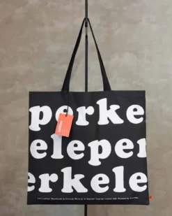 Perkele kangaskassi, Musta