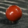 Punainen jaspis pallo, 3cm