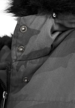 Urban Classics Camo Parka - Naisten talvitakki