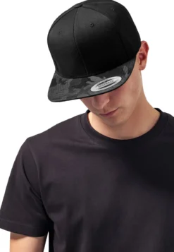 Urban Classics - Camo Visor - lippis, black camo