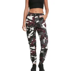 Urban Classics High Waist - Naisten reisitaskuhousut, wine camo