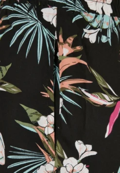 Urban Classics -Naisten shortsit, black tropical