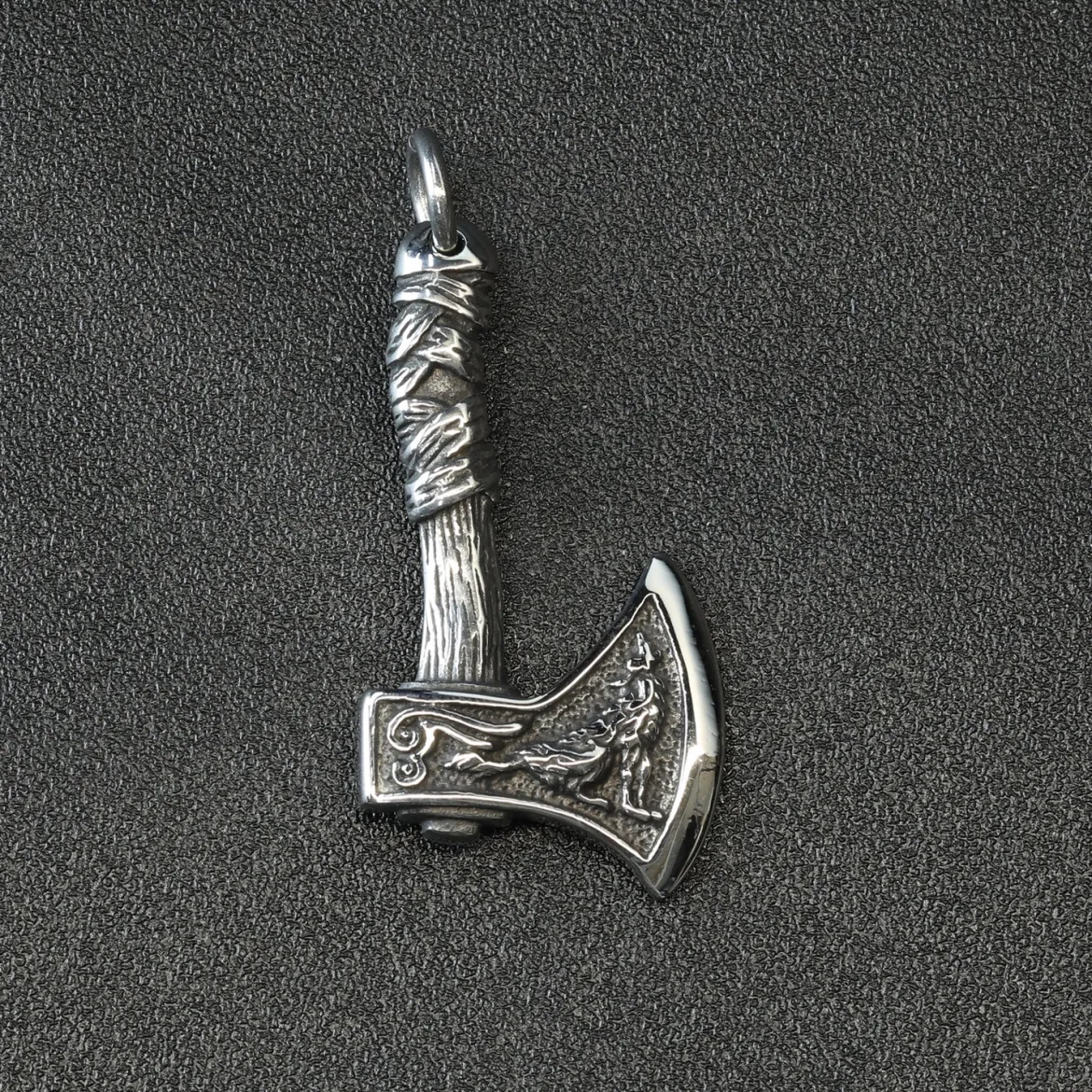 Wolf Axe - Riipus